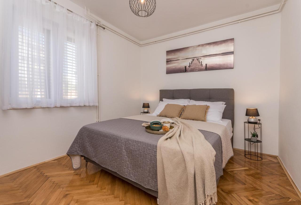 Apartmani A&M Biograd Na Moru Ngoại thất bức ảnh