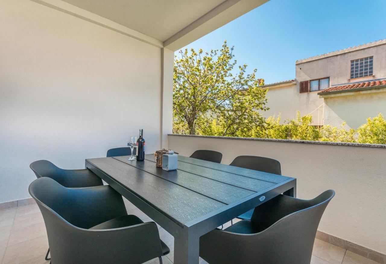 Apartmani A&M Biograd Na Moru Ngoại thất bức ảnh