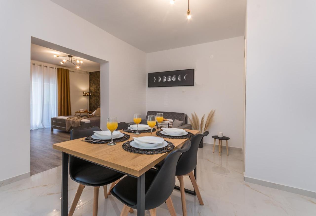 Apartmani A&M Biograd Na Moru Ngoại thất bức ảnh