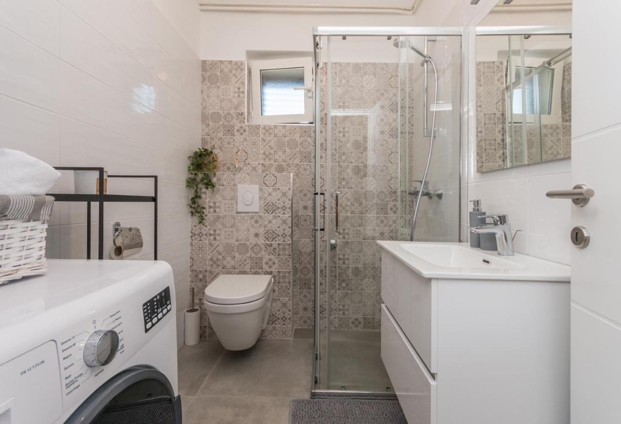 Apartmani A&M Biograd Na Moru Ngoại thất bức ảnh