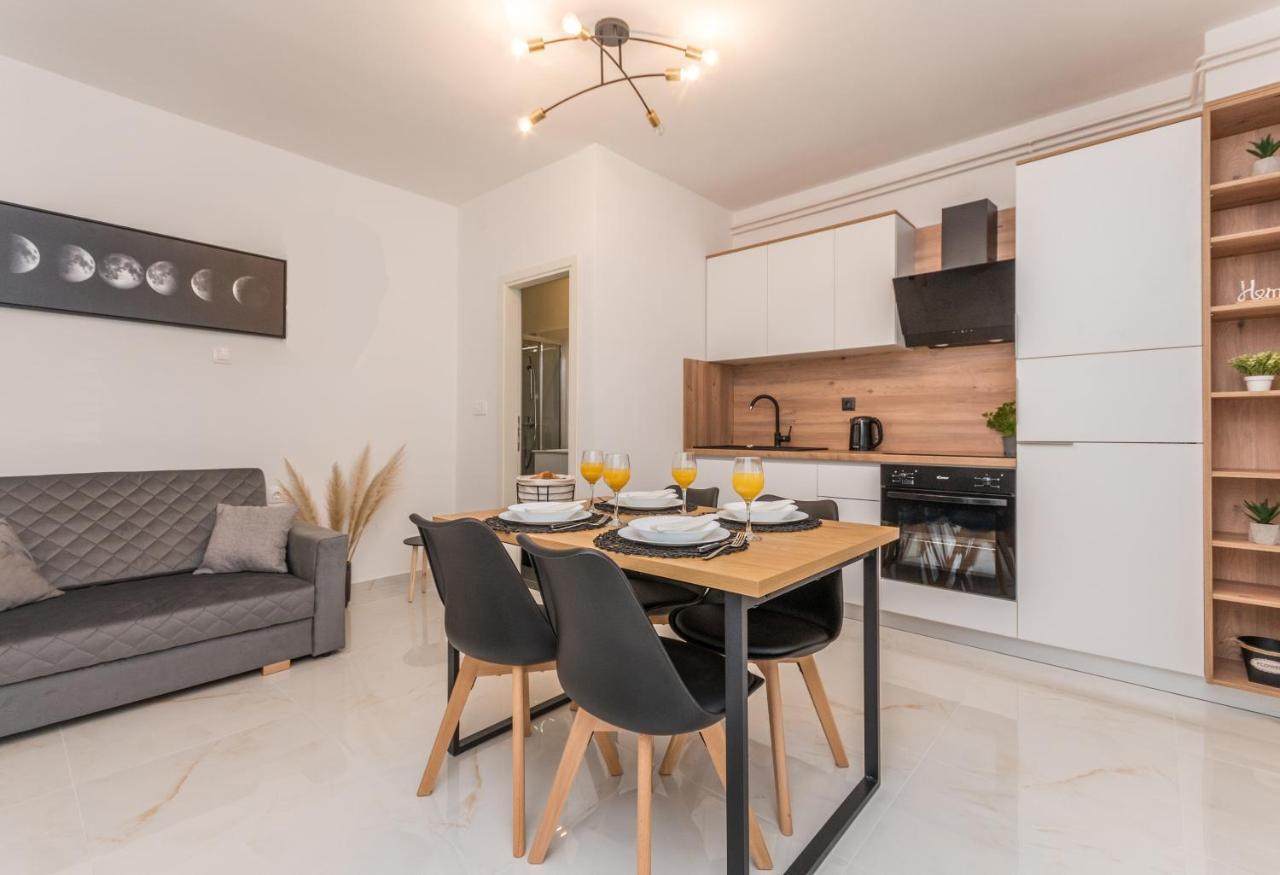 Apartmani A&M Biograd Na Moru Ngoại thất bức ảnh