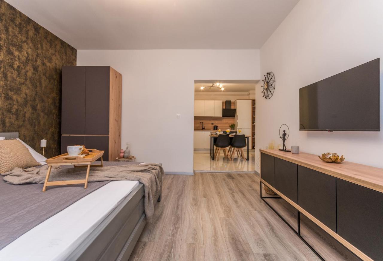 Apartmani A&M Biograd Na Moru Ngoại thất bức ảnh