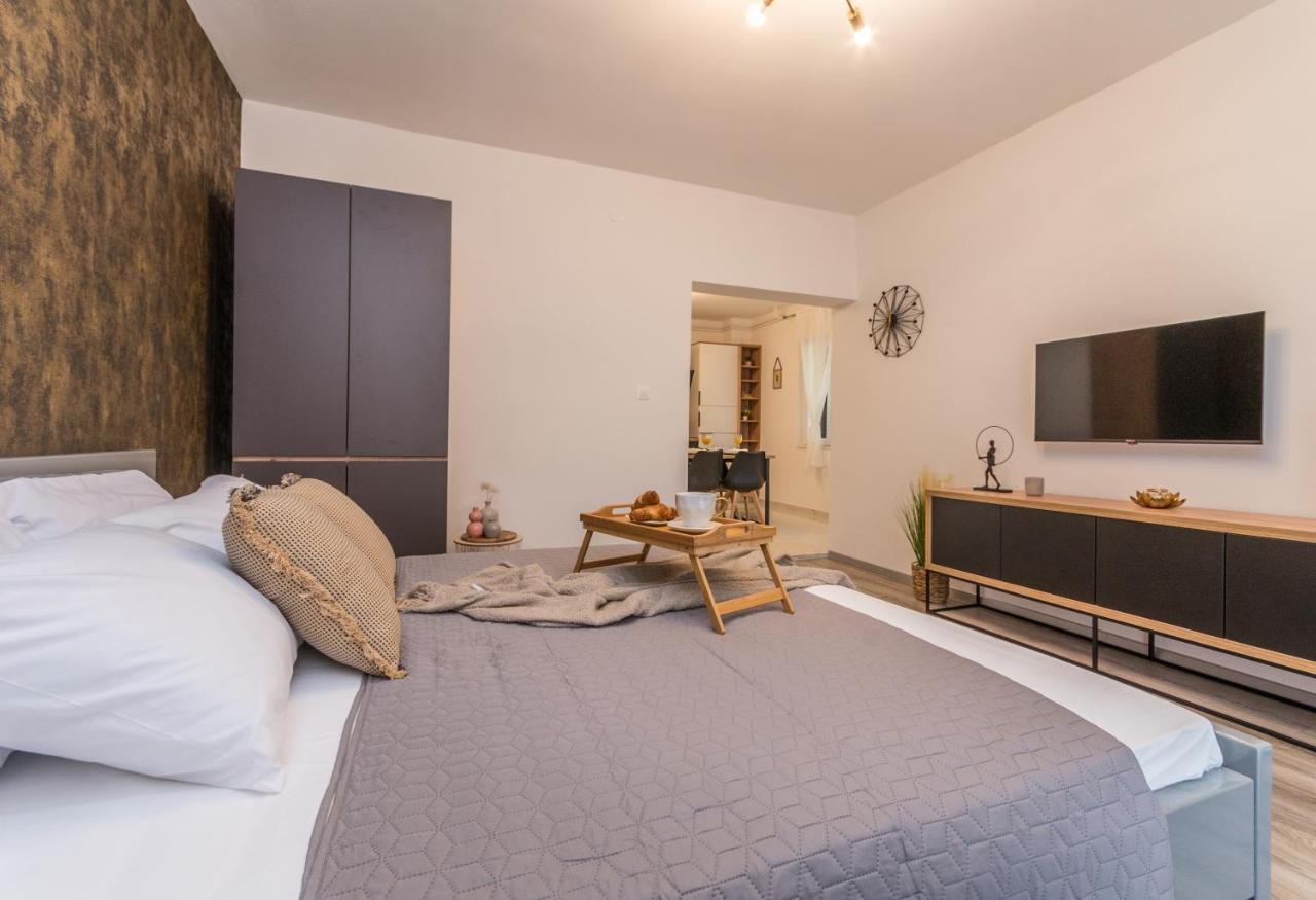 Apartmani A&M Biograd Na Moru Ngoại thất bức ảnh