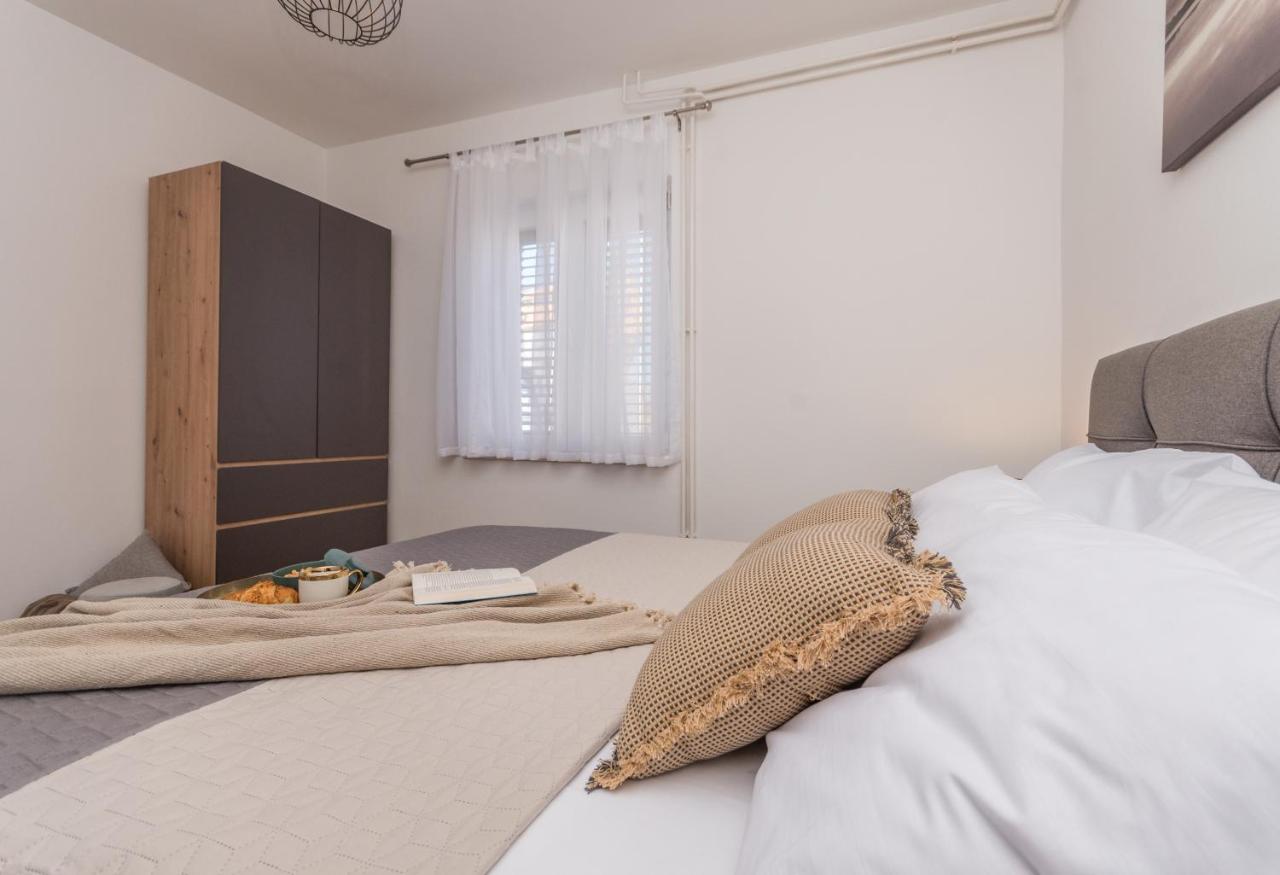 Apartmani A&M Biograd Na Moru Ngoại thất bức ảnh